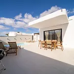 Moon * Tías